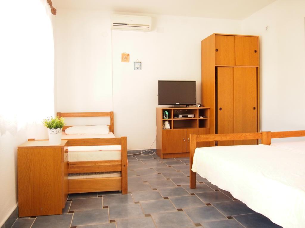 Apartment Bunari